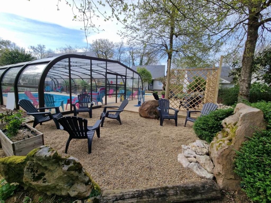 Les Chalets De Saumur, Piscine & Parc Boise, 100M Du Cadrenoir Exteriör bild