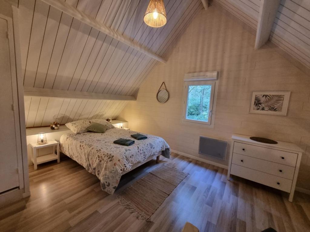Les Chalets De Saumur, Piscine & Parc Boise, 100M Du Cadrenoir Exteriör bild