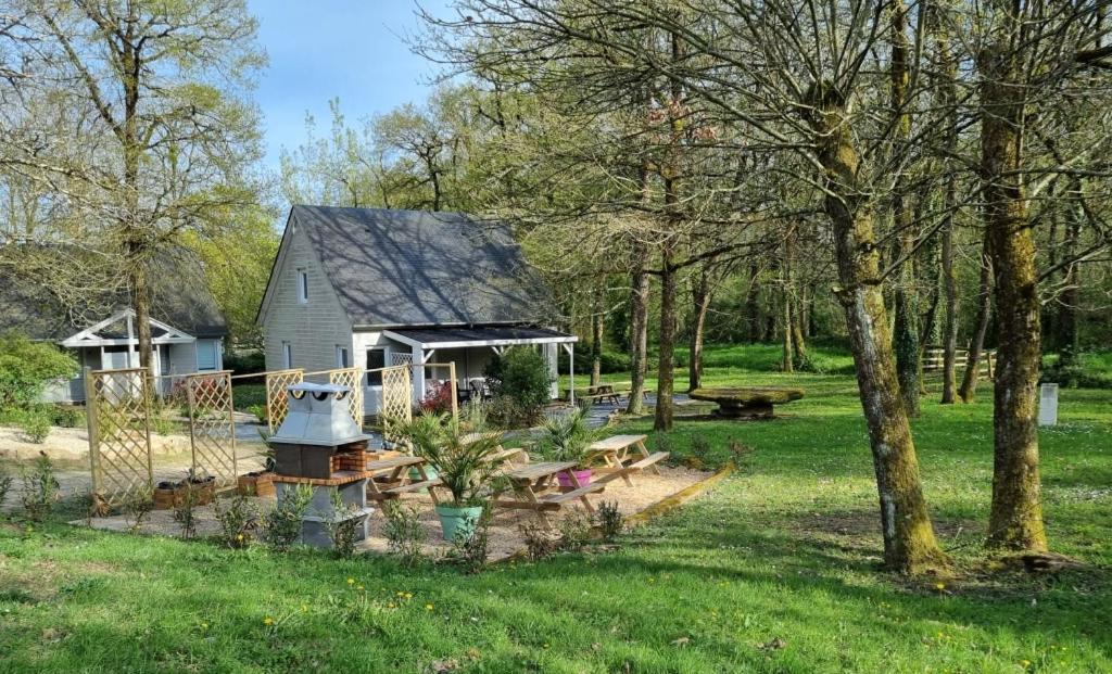 Les Chalets De Saumur, Piscine & Parc Boise, 100M Du Cadrenoir Exteriör bild