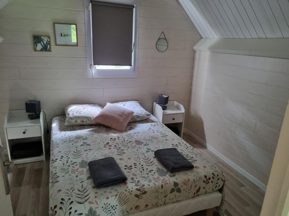 Les Chalets De Saumur, Piscine & Parc Boise, 100M Du Cadrenoir Exteriör bild