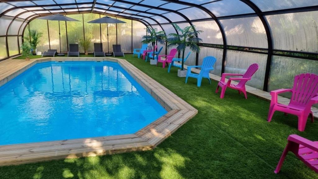 Les Chalets De Saumur, Piscine & Parc Boise, 100M Du Cadrenoir Exteriör bild
